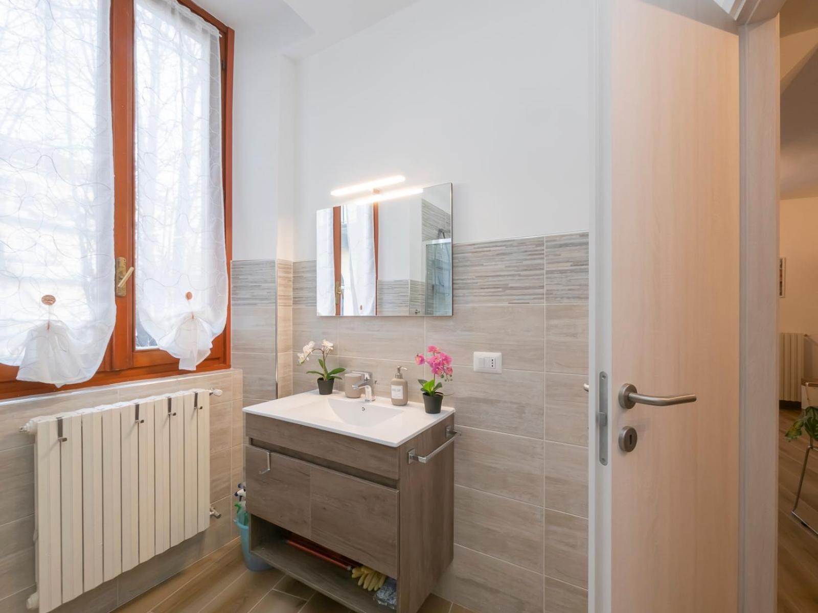 B&B La Ringhiera - Meda 43 Milan Bagian luar foto